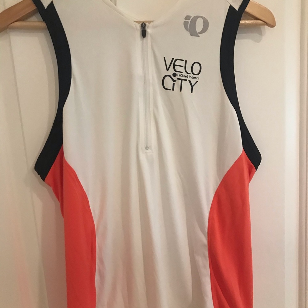 NWT Pearl Izumi Women’s bike shirt